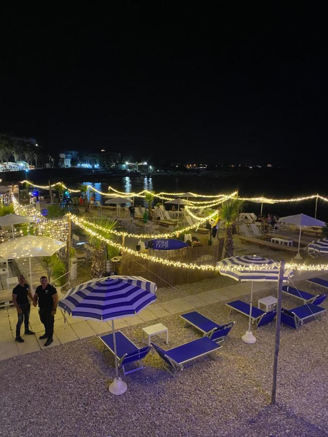 Casa Vacanza Tindara Civitavecchia Exterior foto